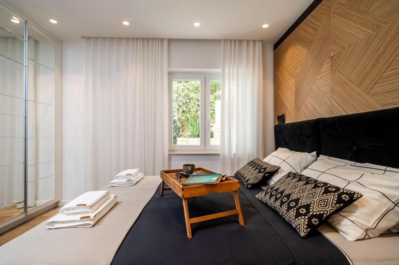 Gorgeous Ground Floor W/ Minipool & Patio * Dubrovnik