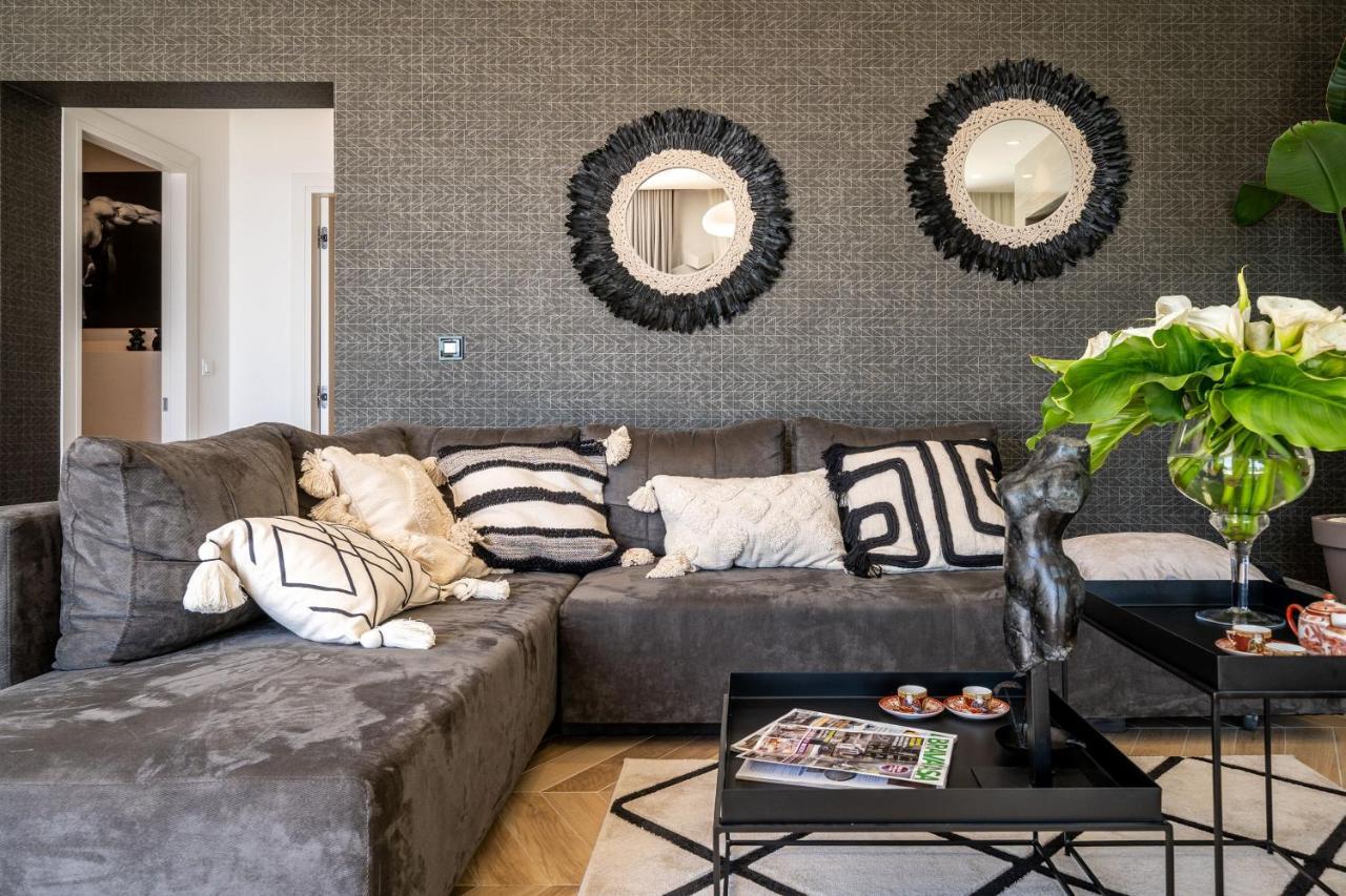 Gorgeous Ground Floor W/ Minipool & Patio Leilighet *