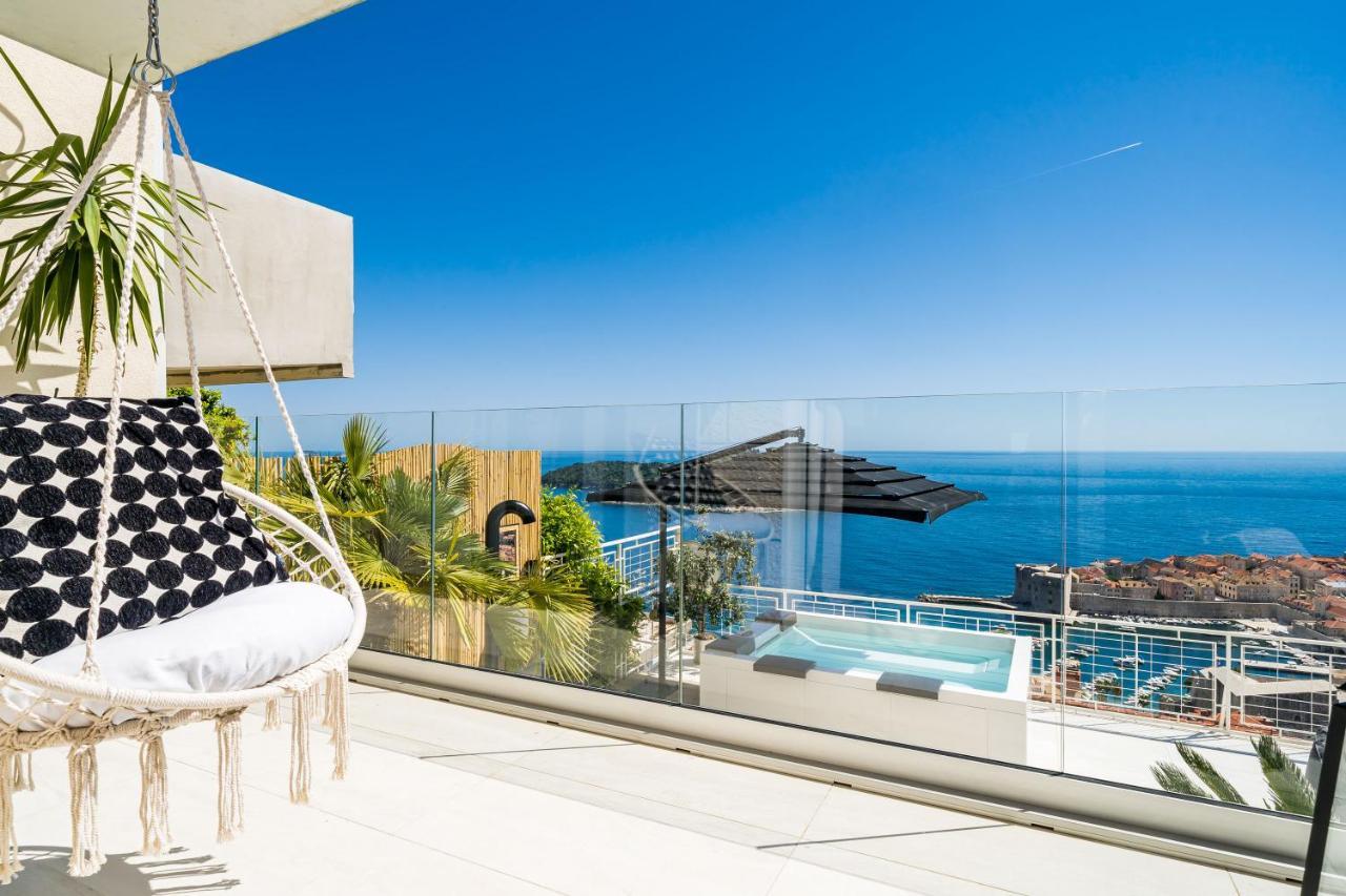 Gorgeous Ground Floor W/ Minipool & Patio Leilighet